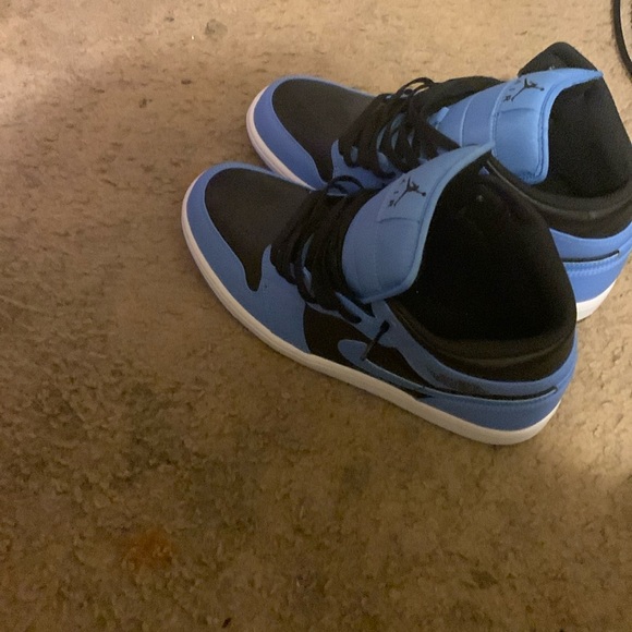 Air Jordan 1 Mid University Blue Size 11.5 - Picture 1 of 5